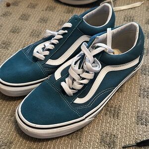 Vans Men's Blue and White Sneakers
